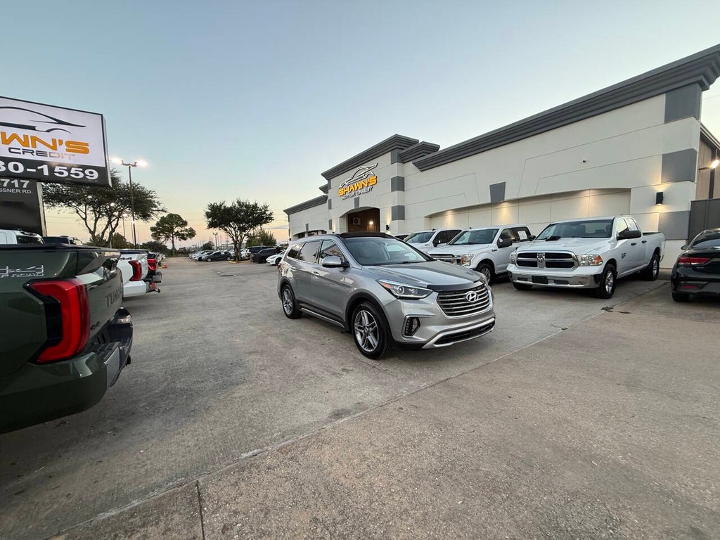 Hyundai Santa Fe Vehicle Full-screen Gallery Image 47