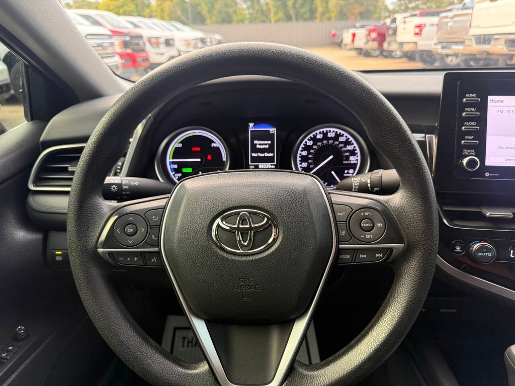 Toyota Camry Vehicle Full-screen Gallery Image 23