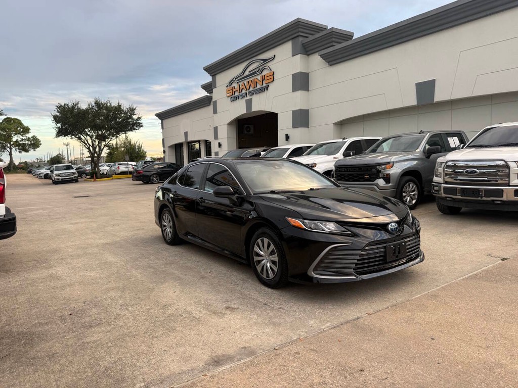 Toyota Camry Vehicle Full-screen Gallery Image 40