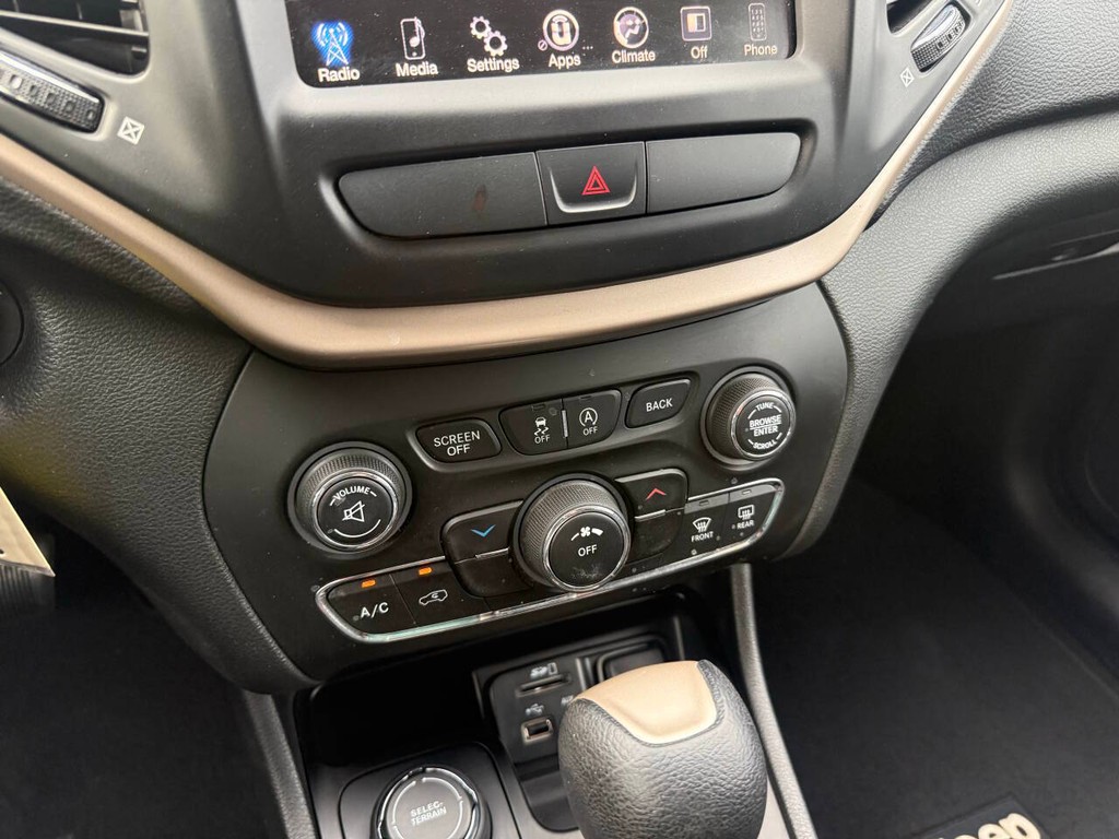 Jeep Cherokee Vehicle Full-screen Gallery Image 27