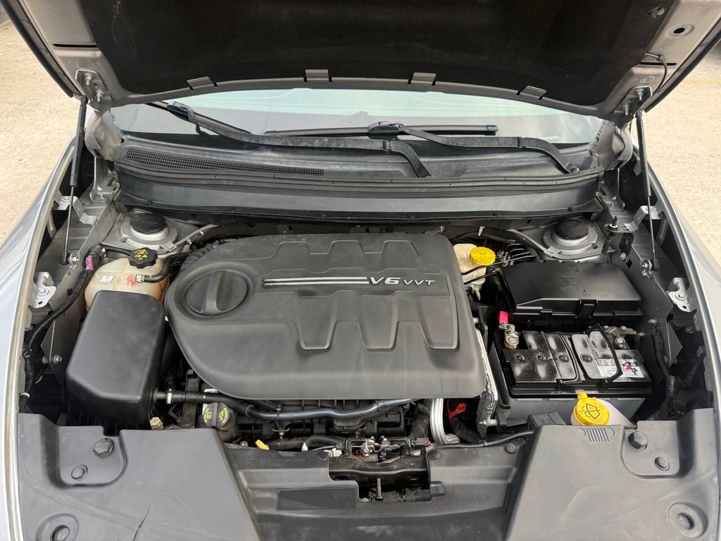 Jeep Cherokee Vehicle Full-screen Gallery Image 33