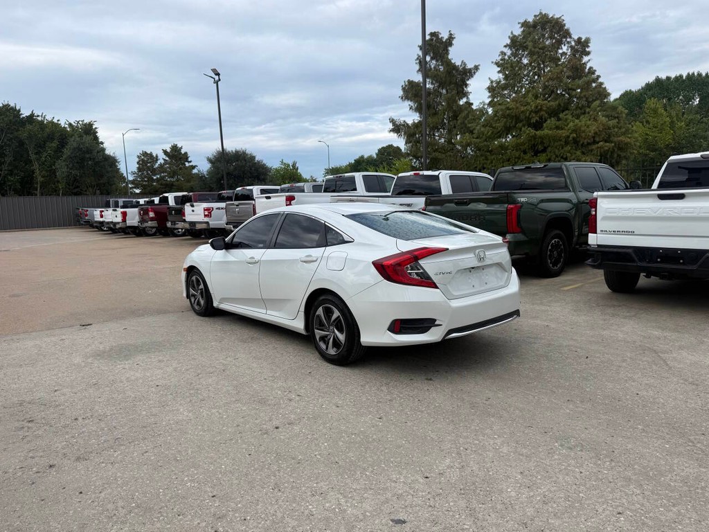 Honda Civic Sedan Vehicle Full-screen Gallery Image 04