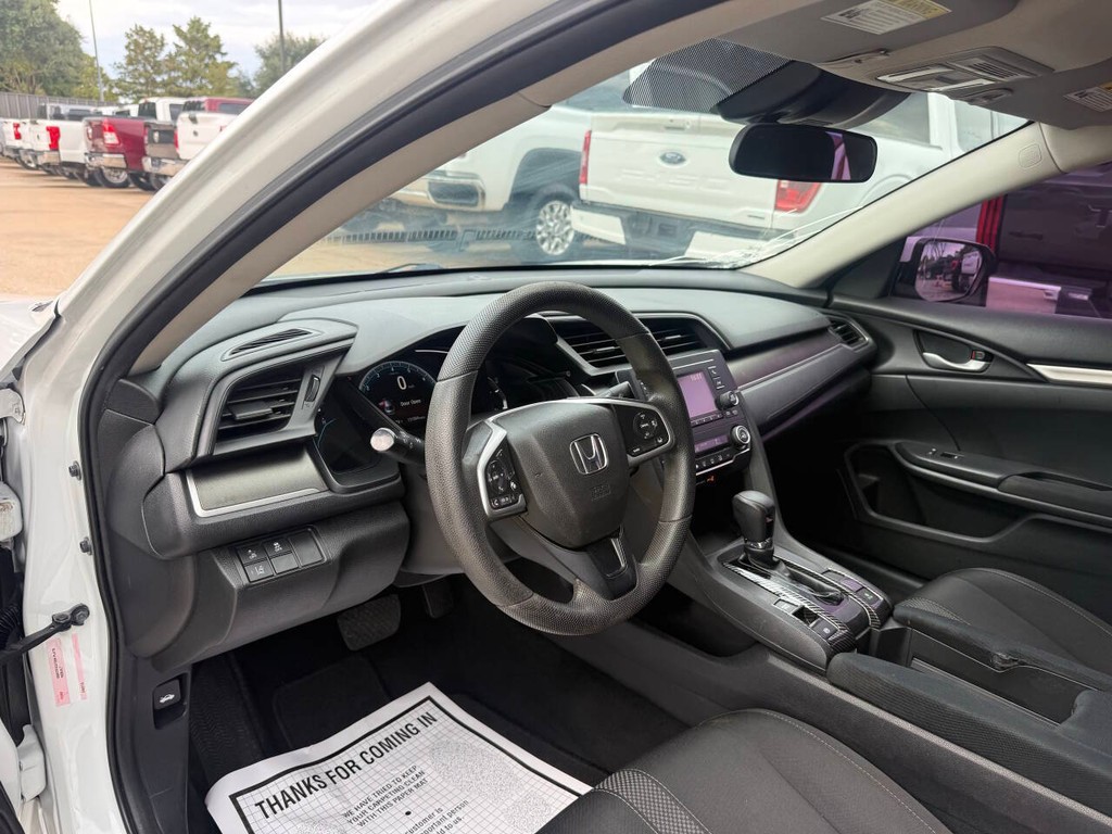 Honda Civic Sedan Vehicle Full-screen Gallery Image 06