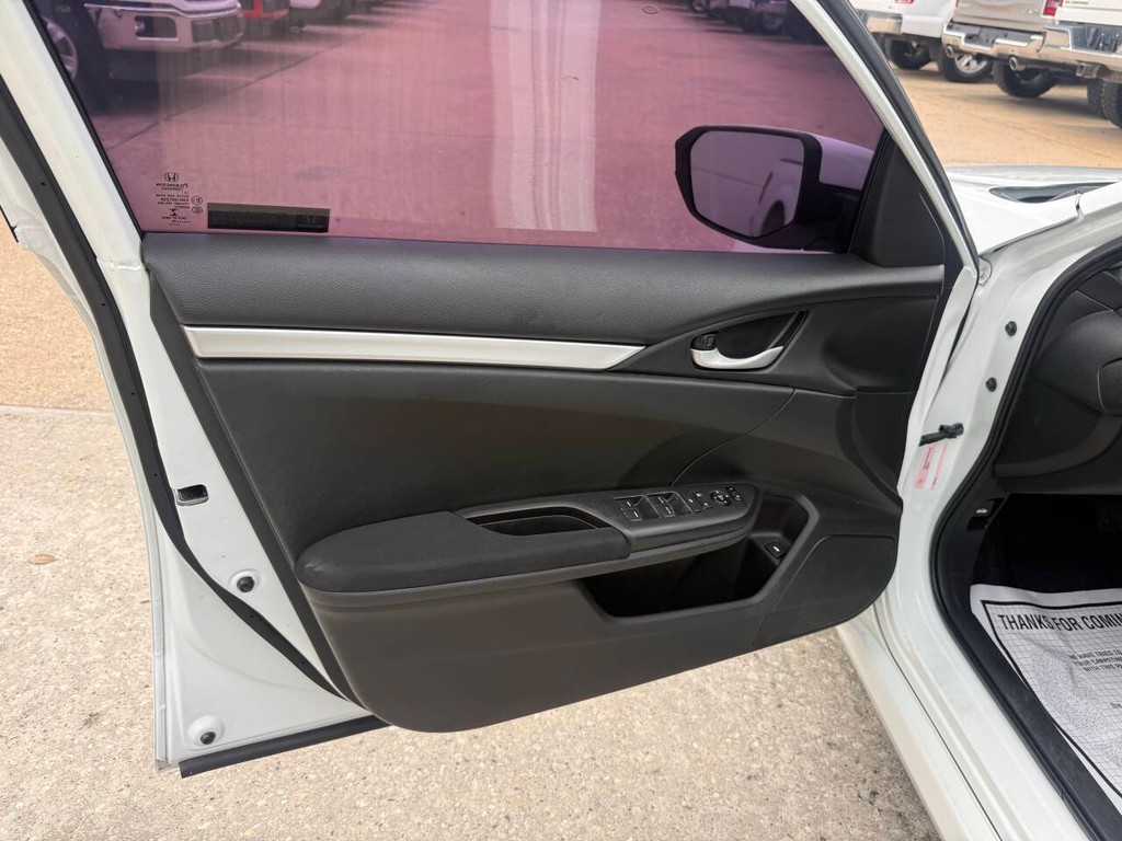 Honda Civic Sedan Vehicle Full-screen Gallery Image 08