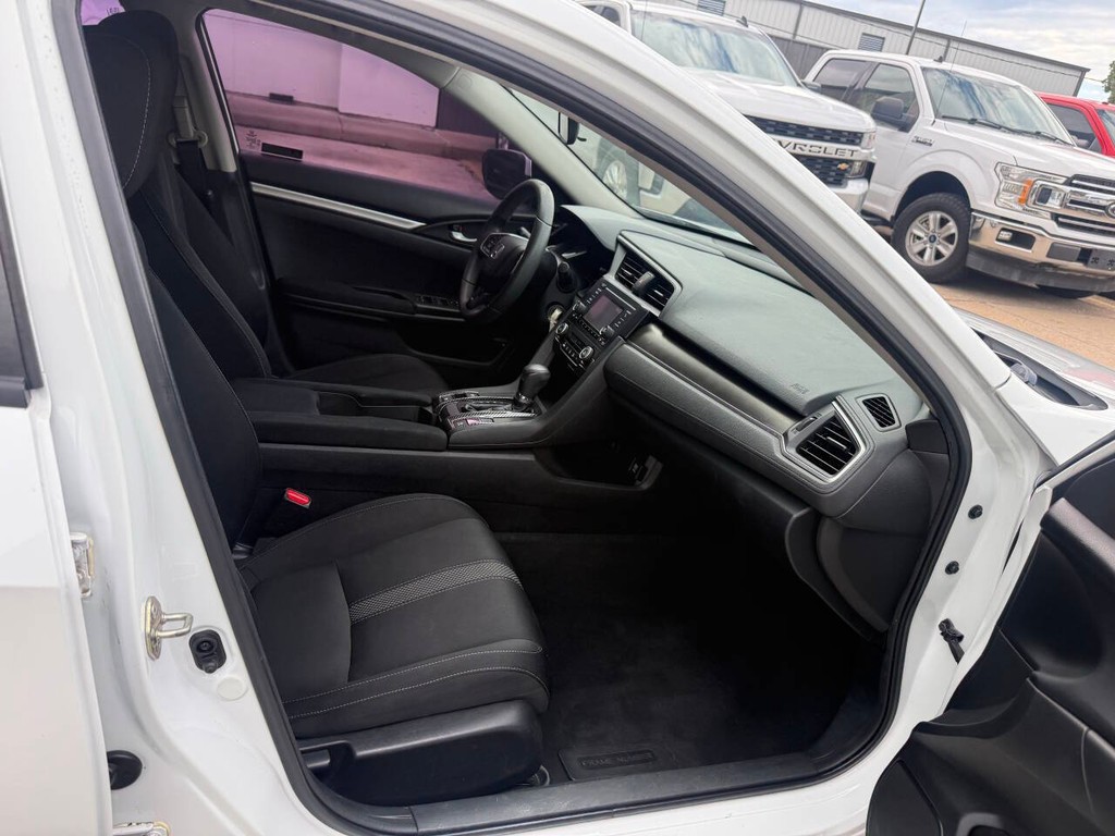 Honda Civic Sedan Vehicle Full-screen Gallery Image 10
