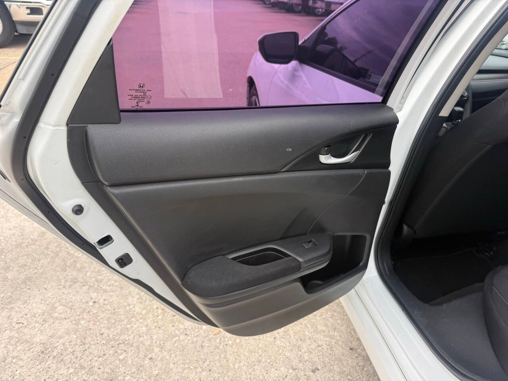 Honda Civic Sedan Vehicle Full-screen Gallery Image 14