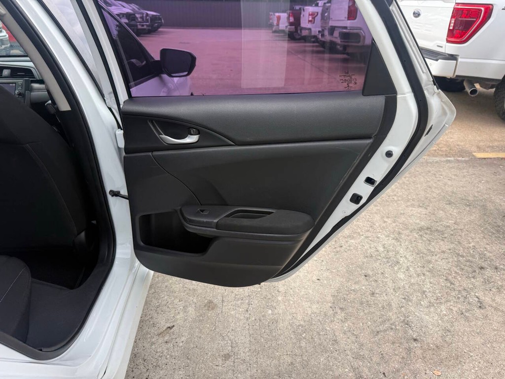 Honda Civic Sedan Vehicle Full-screen Gallery Image 16