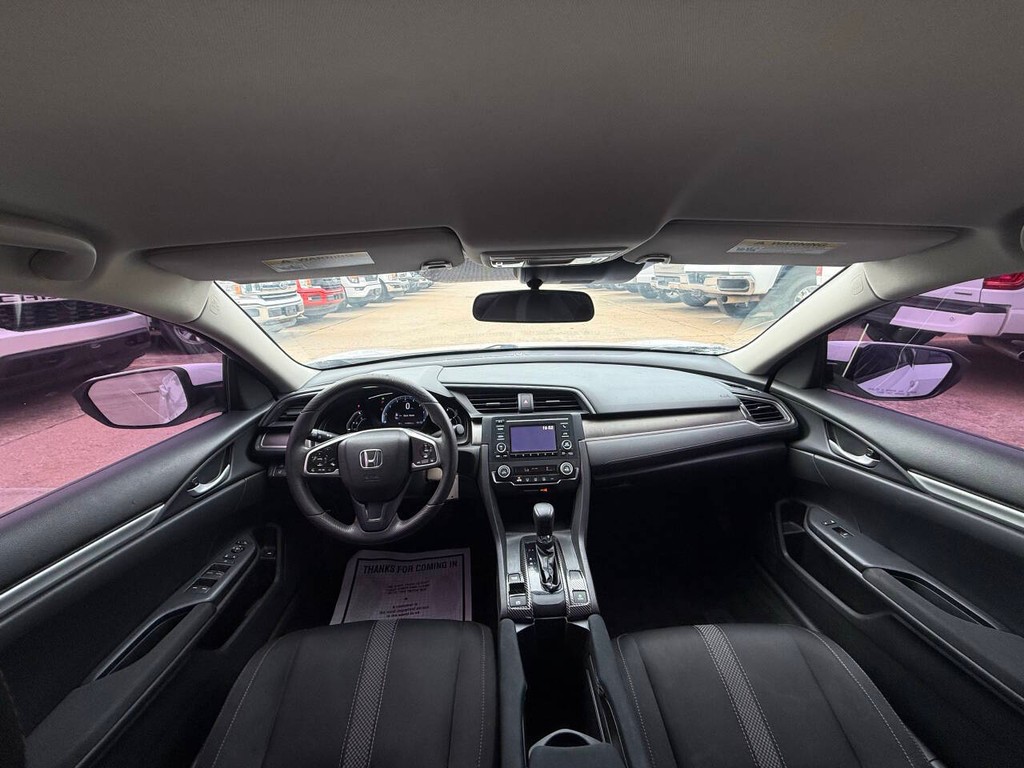 Honda Civic Sedan Vehicle Full-screen Gallery Image 18