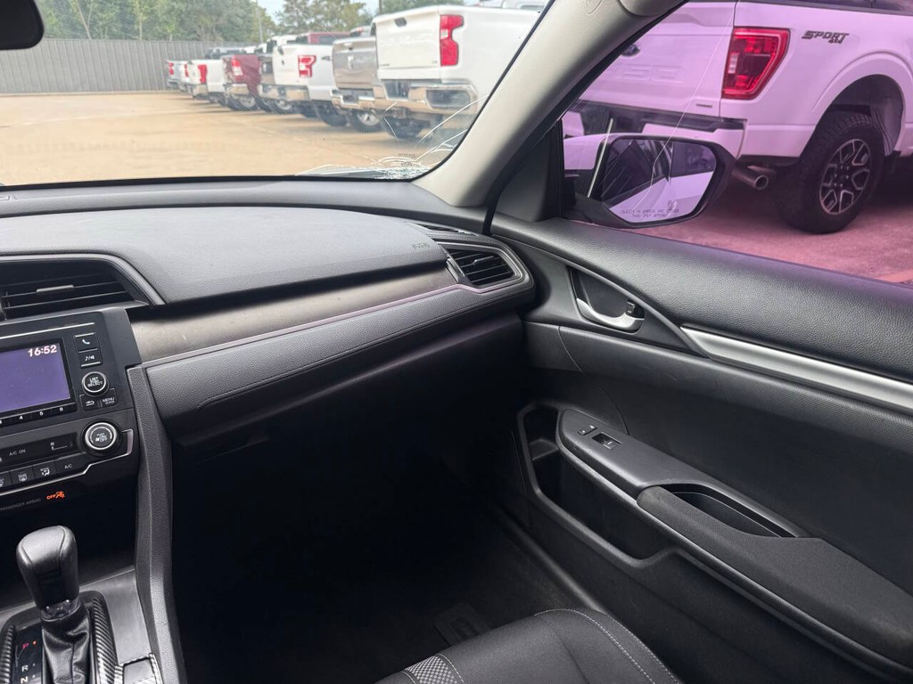 Honda Civic Sedan Vehicle Full-screen Gallery Image 20