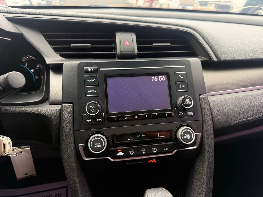 Honda Civic Sedan Vehicle Full-screen Gallery Image 25