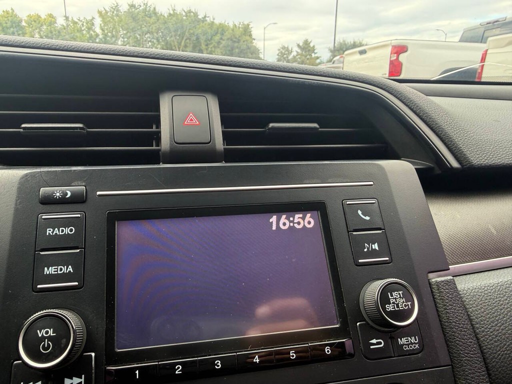 Honda Civic Sedan Vehicle Full-screen Gallery Image 26