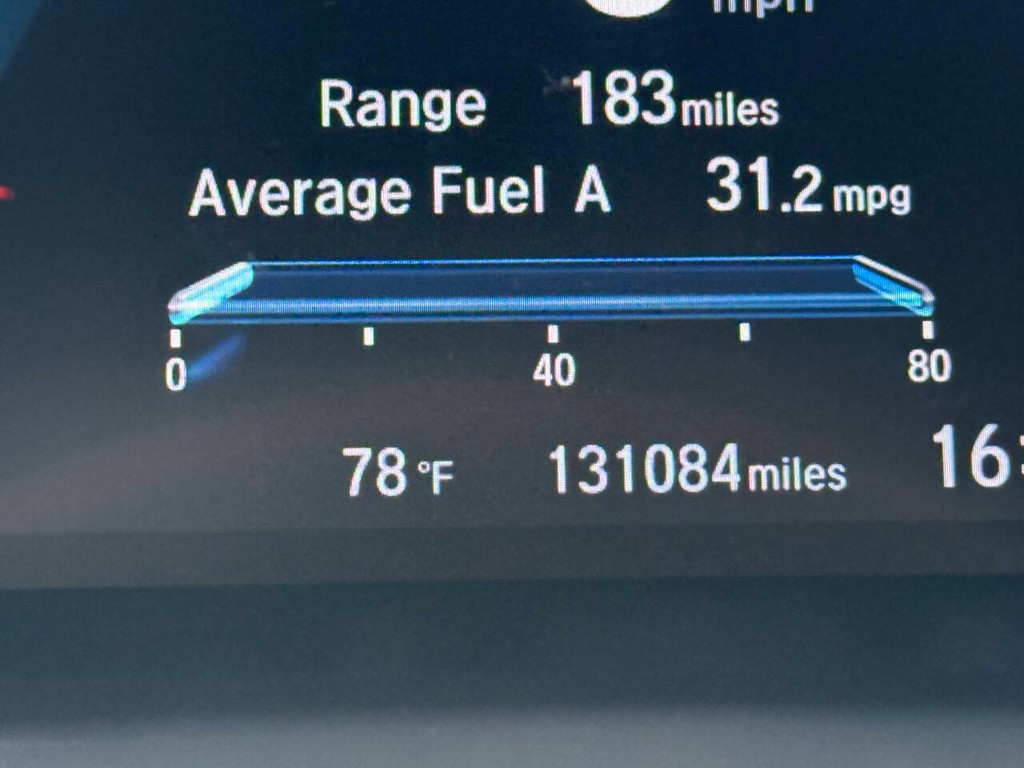 Honda Civic Sedan Vehicle Full-screen Gallery Image 32
