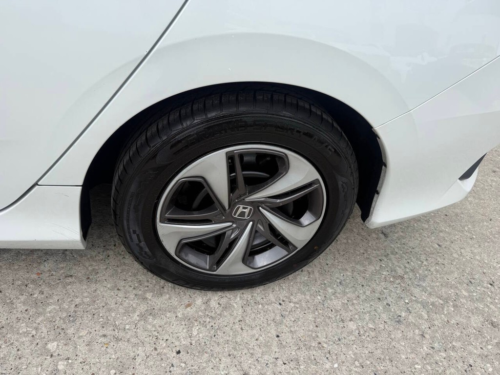 Honda Civic Sedan Vehicle Full-screen Gallery Image 35