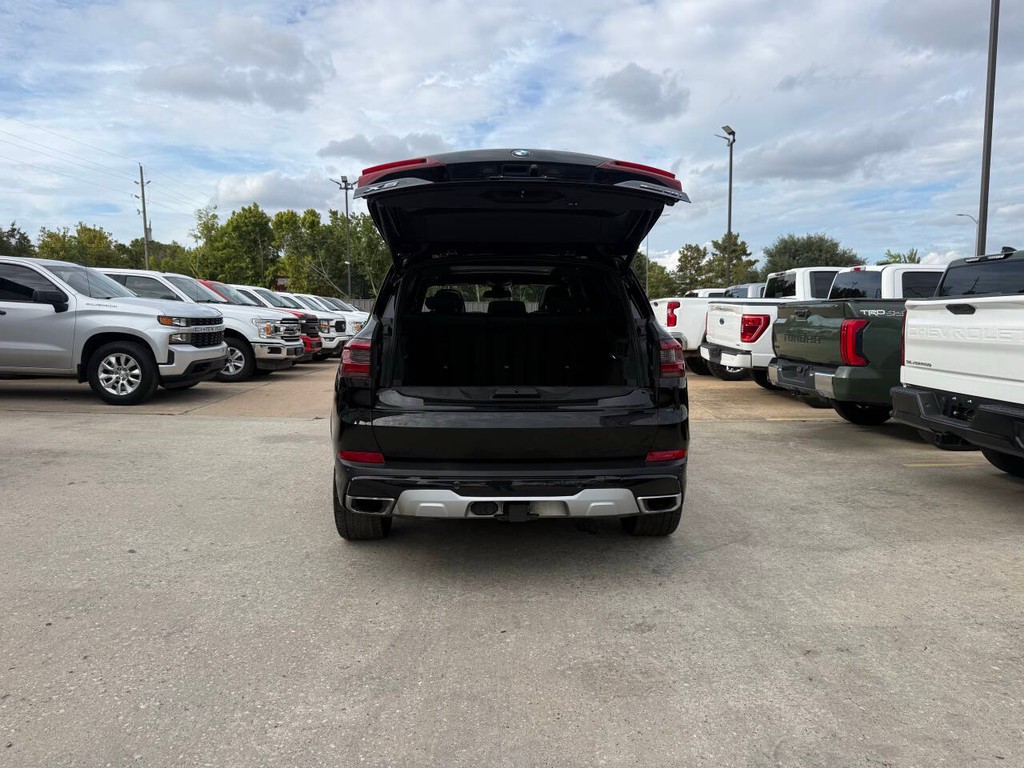 BMW X5 Vehicle Full-screen Gallery Image 39
