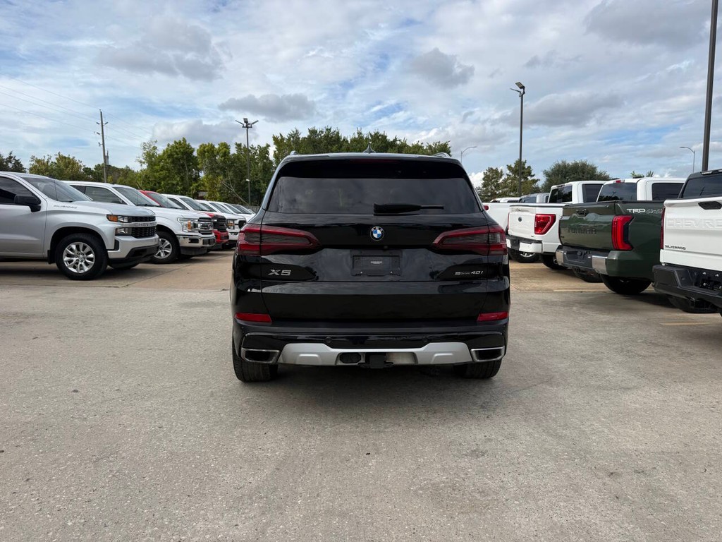 BMW X5 Vehicle Full-screen Gallery Image 42
