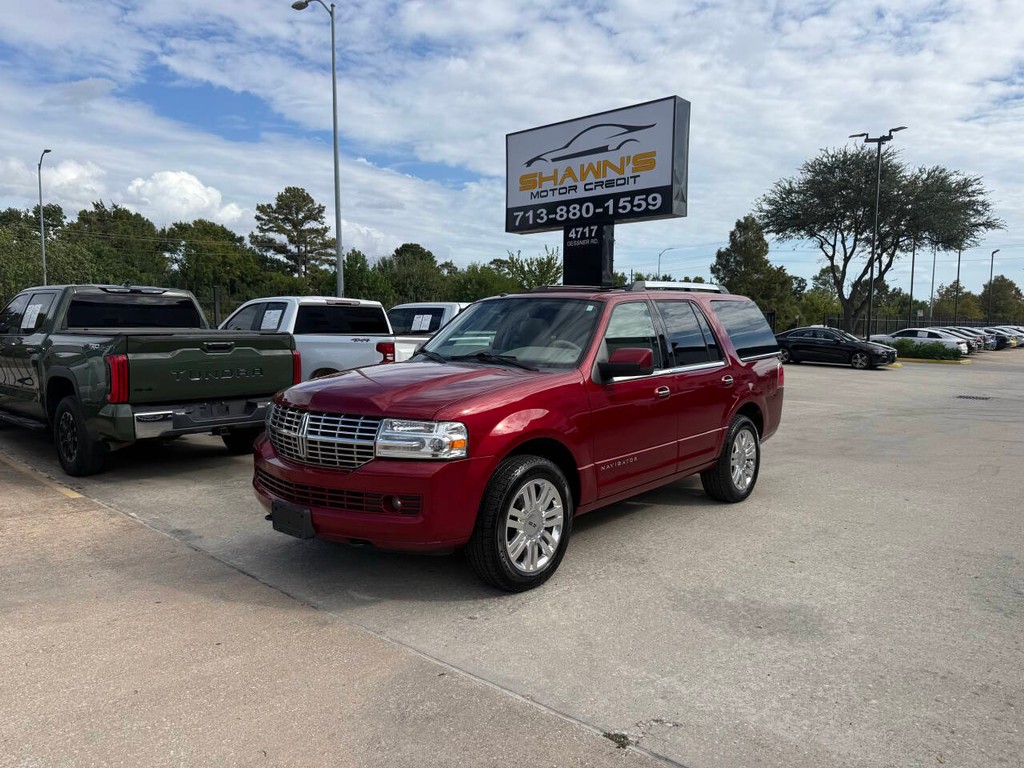 Lincoln Navigator Vehicle Full-screen Gallery Image 03