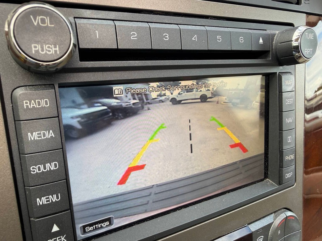 Lincoln Navigator Vehicle Full-screen Gallery Image 30