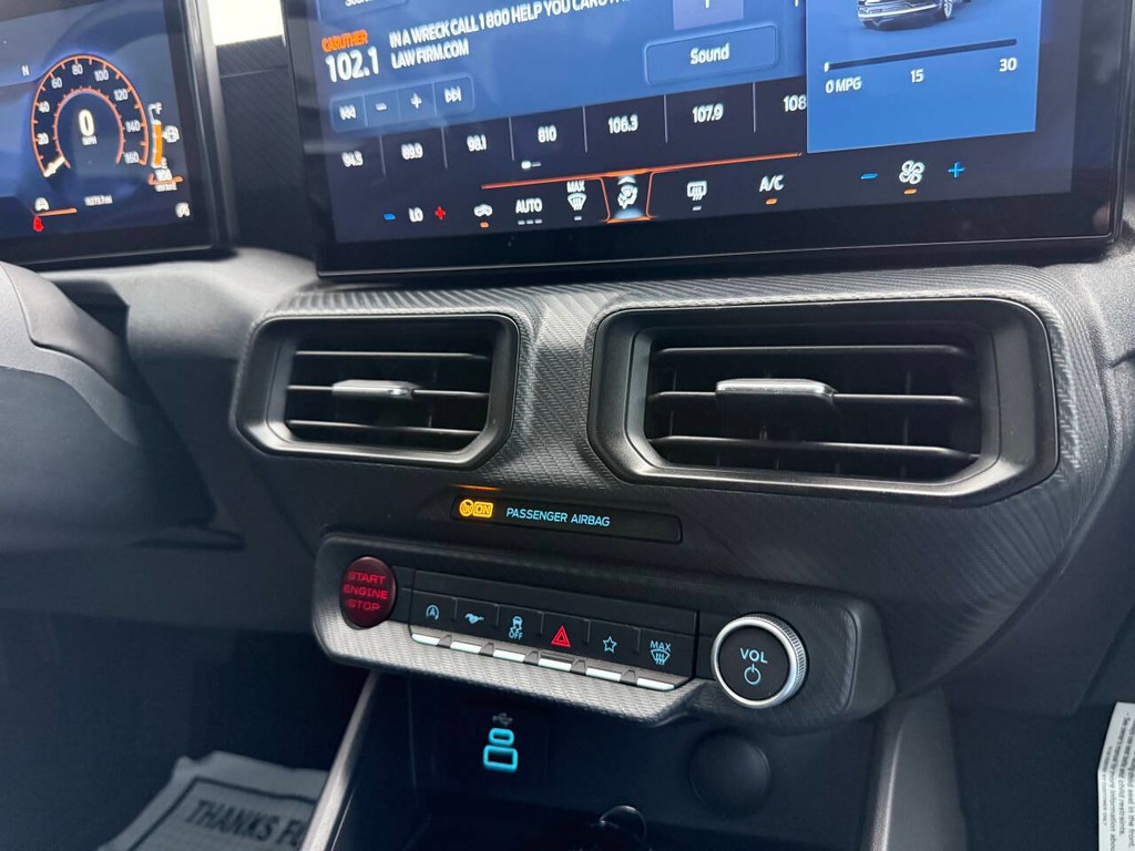 Ford Mustang Vehicle Full-screen Gallery Image 20