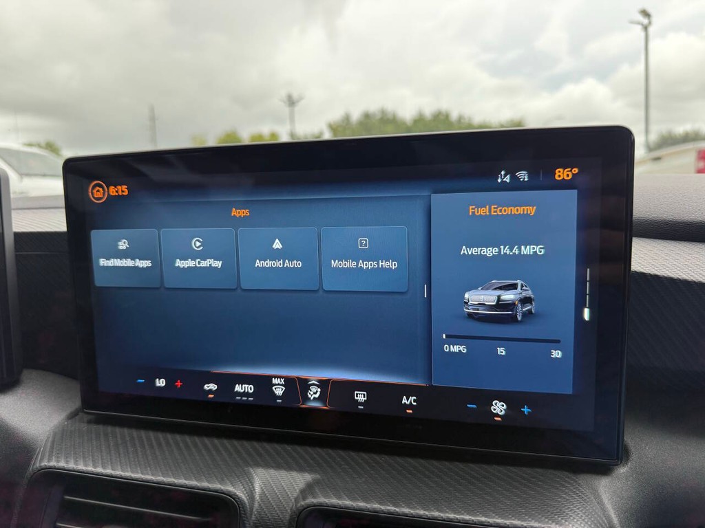 Ford Mustang Vehicle Full-screen Gallery Image 22