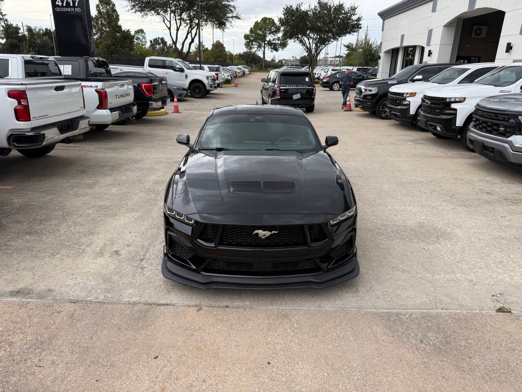 Ford Mustang Vehicle Full-screen Gallery Image 35