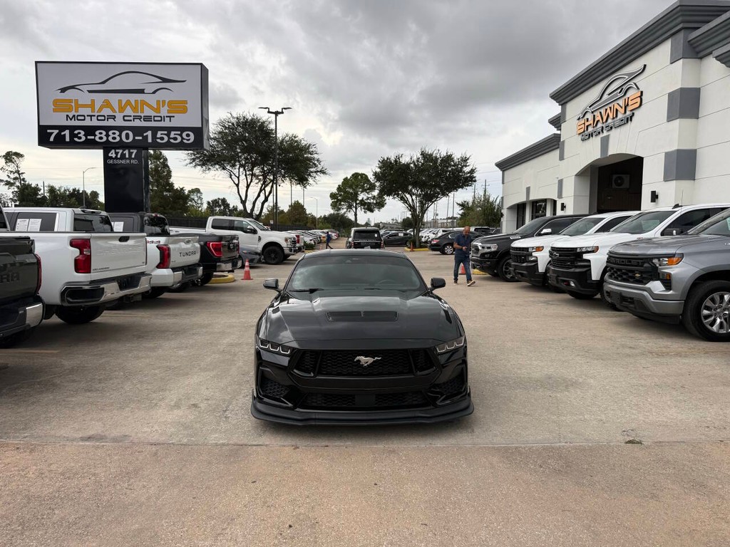 Ford Mustang Vehicle Full-screen Gallery Image 36