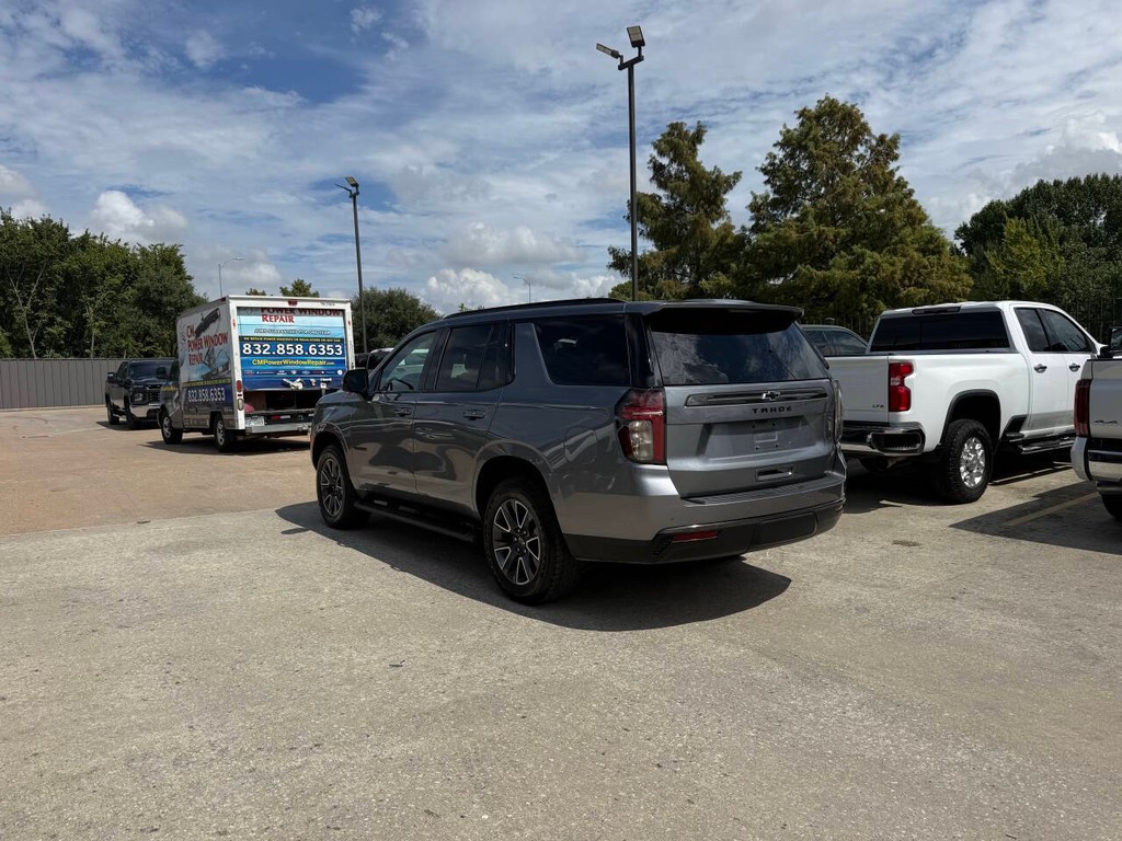Chevrolet Tahoe Vehicle Full-screen Gallery Image 04
