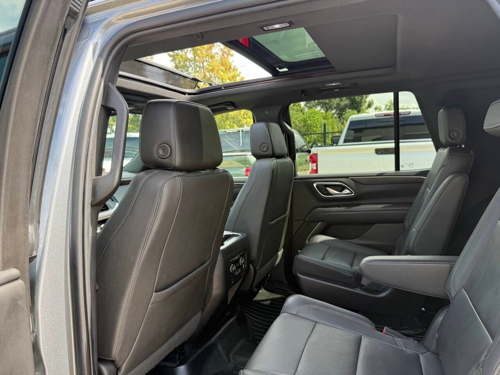 Chevrolet Tahoe Vehicle Full-screen Gallery Image 12