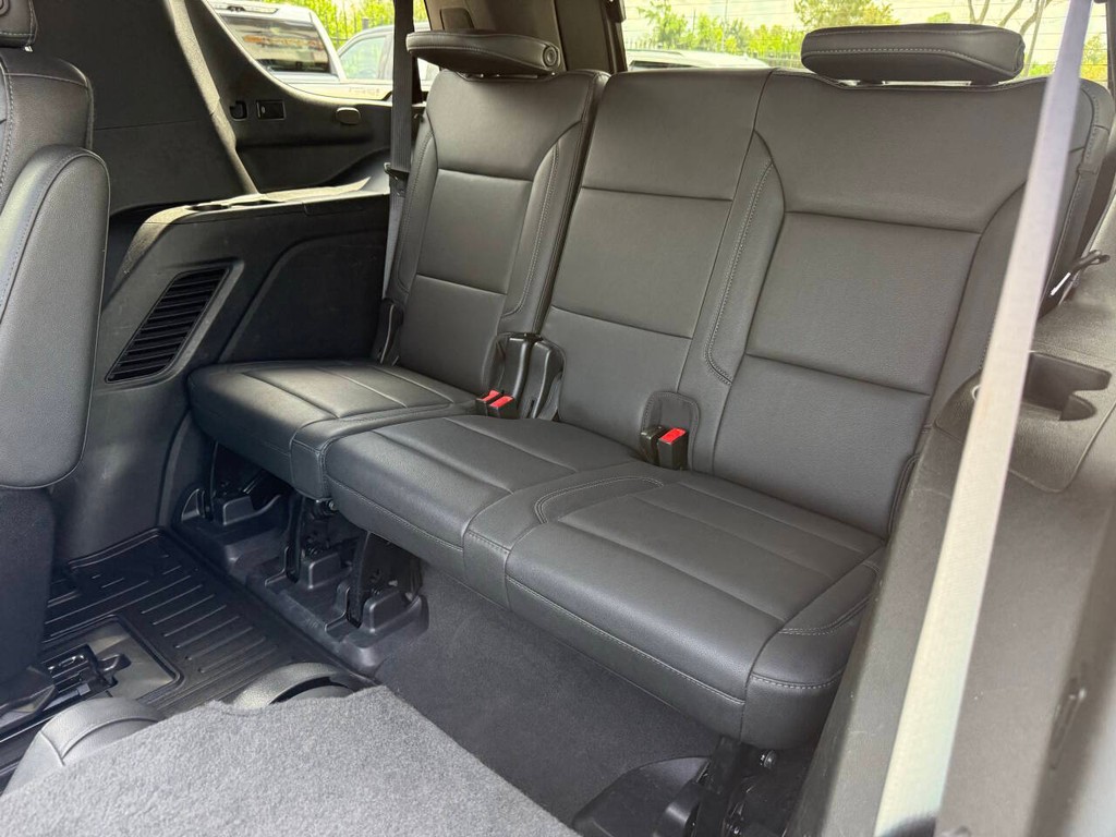 Chevrolet Tahoe Vehicle Full-screen Gallery Image 14
