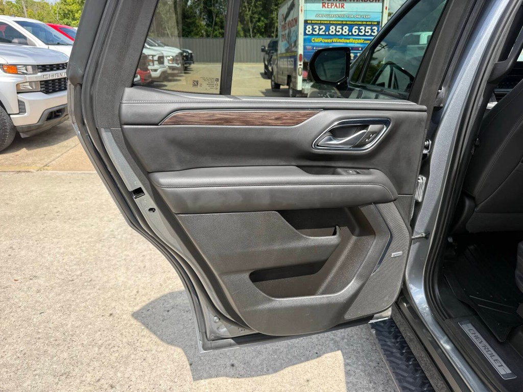 Chevrolet Tahoe Vehicle Full-screen Gallery Image 15