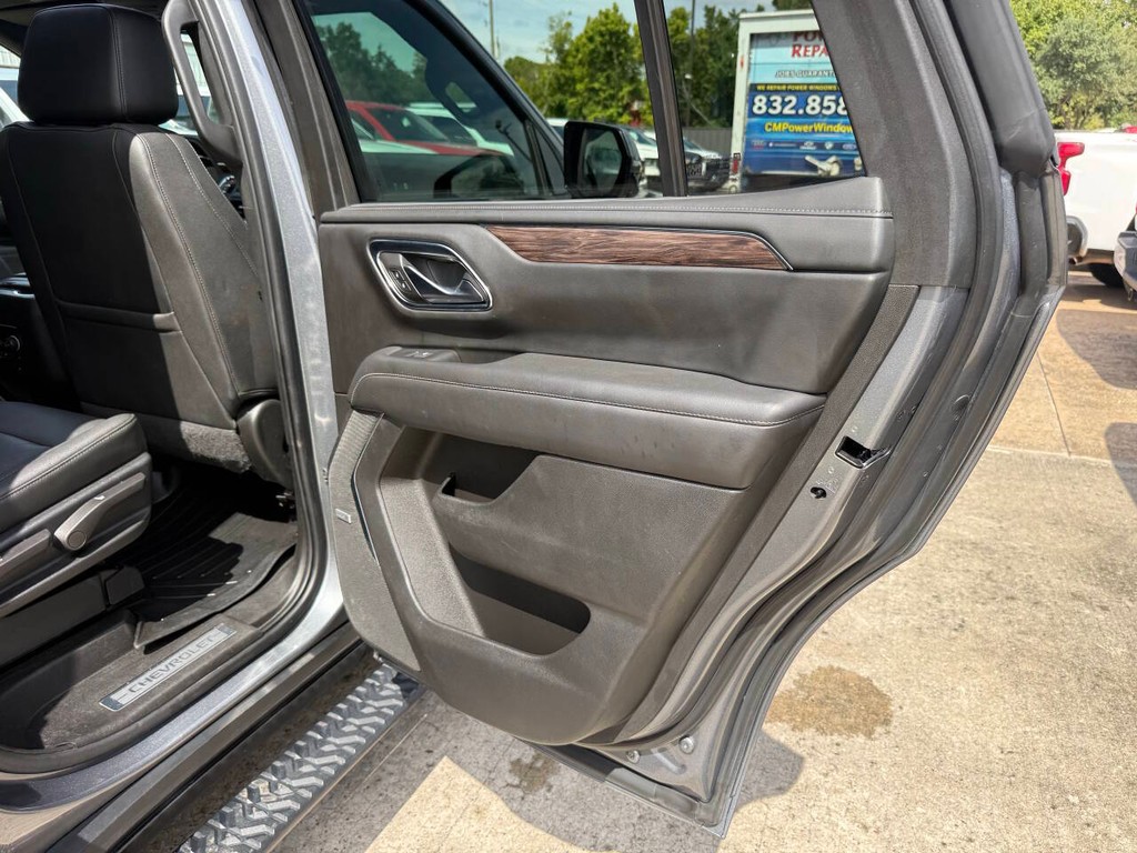 Chevrolet Tahoe Vehicle Full-screen Gallery Image 18