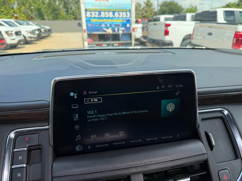 Chevrolet Tahoe Vehicle Full-screen Gallery Image 27