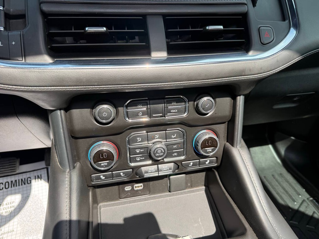 Chevrolet Tahoe Vehicle Full-screen Gallery Image 31