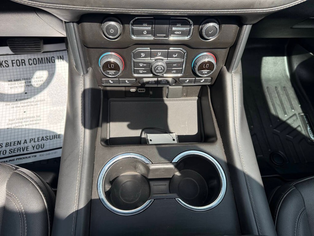 Chevrolet Tahoe Vehicle Full-screen Gallery Image 32