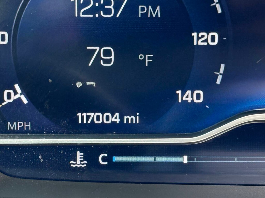Chevrolet Tahoe Vehicle Full-screen Gallery Image 36