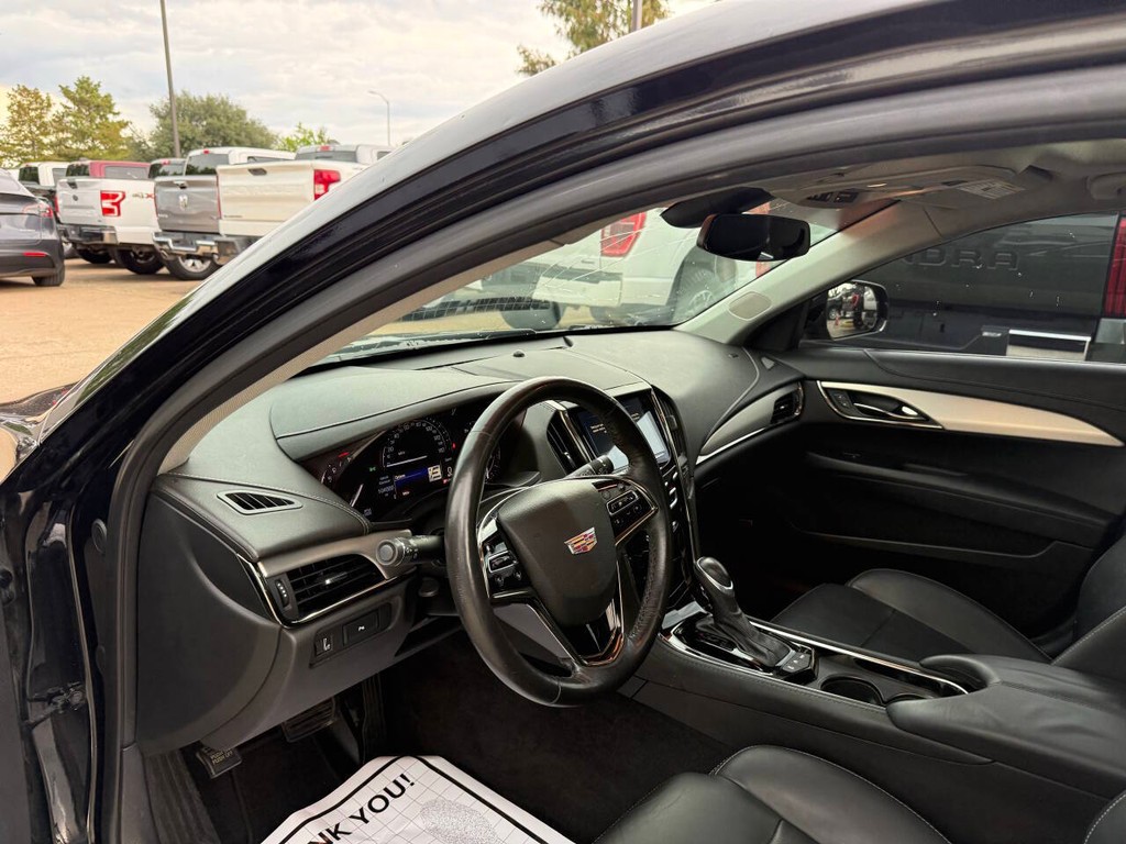 Cadillac ATS Sedan Vehicle Full-screen Gallery Image 06