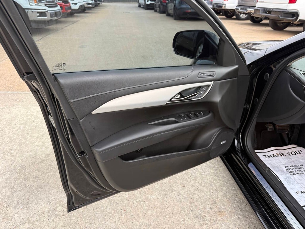 Cadillac ATS Sedan Vehicle Full-screen Gallery Image 08