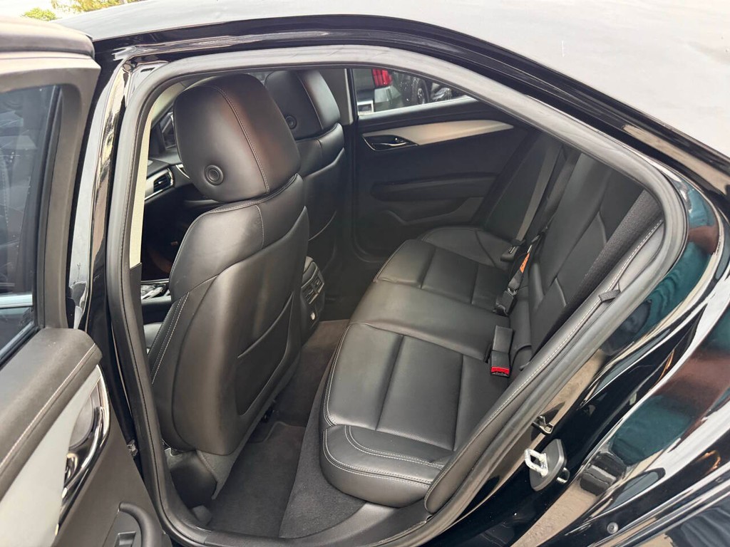 Cadillac ATS Sedan Vehicle Full-screen Gallery Image 13