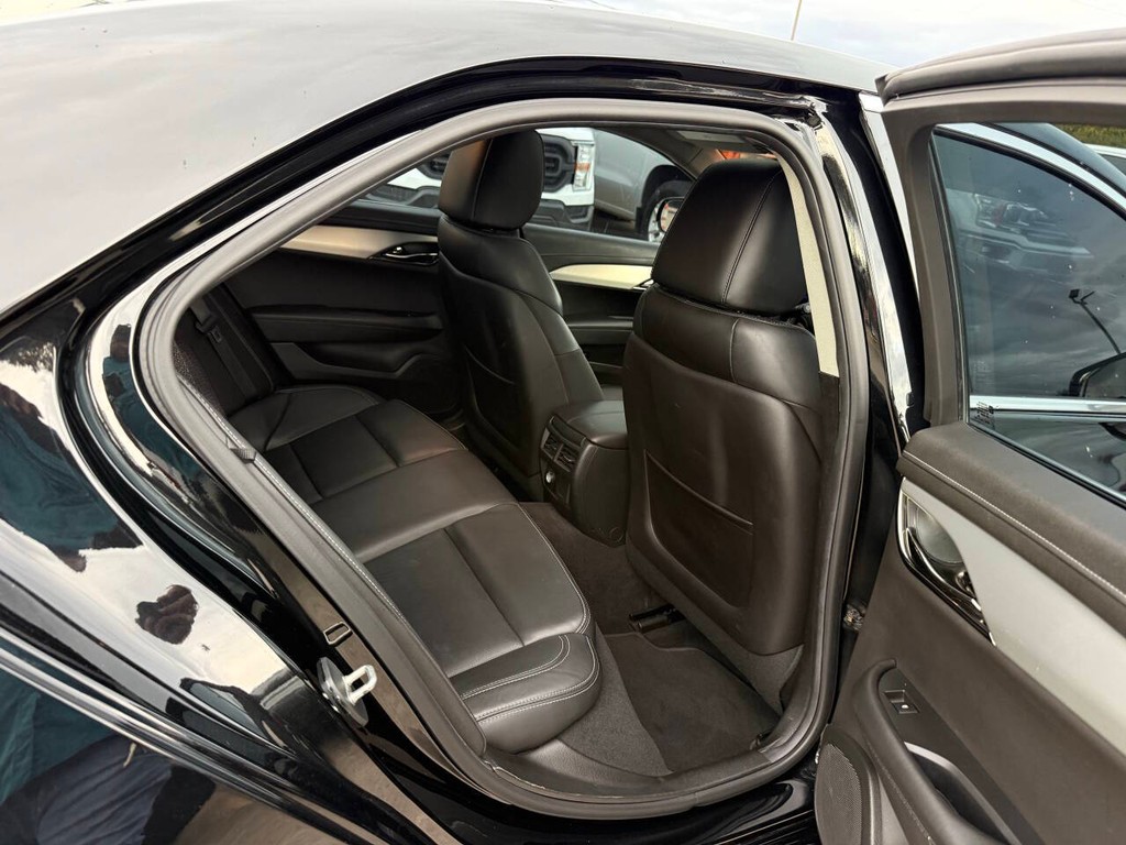 Cadillac ATS Sedan Vehicle Full-screen Gallery Image 15