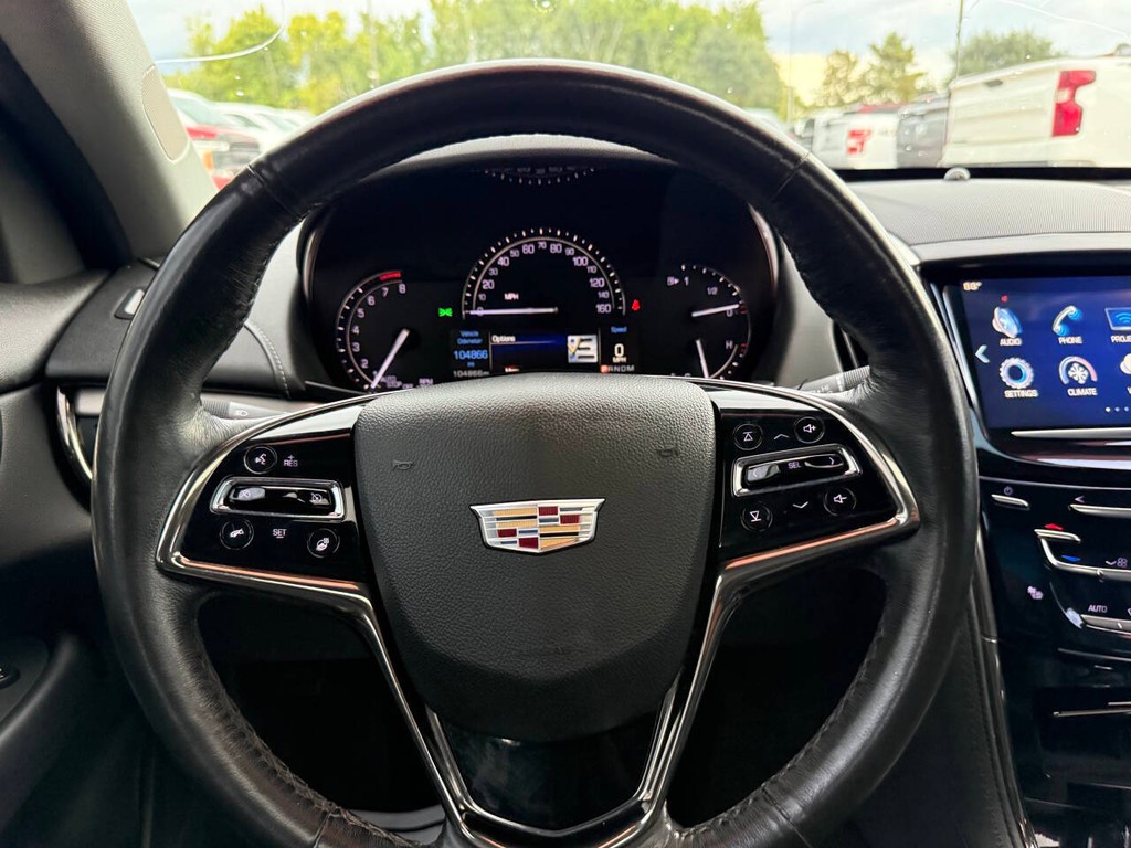 Cadillac ATS Sedan Vehicle Full-screen Gallery Image 23