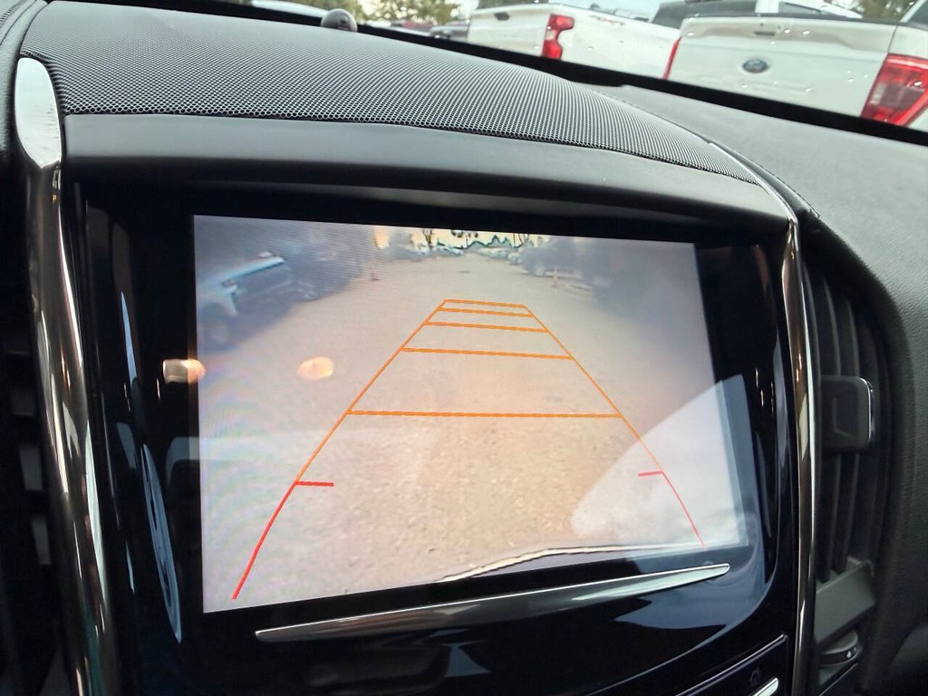 Cadillac ATS Sedan Vehicle Full-screen Gallery Image 27