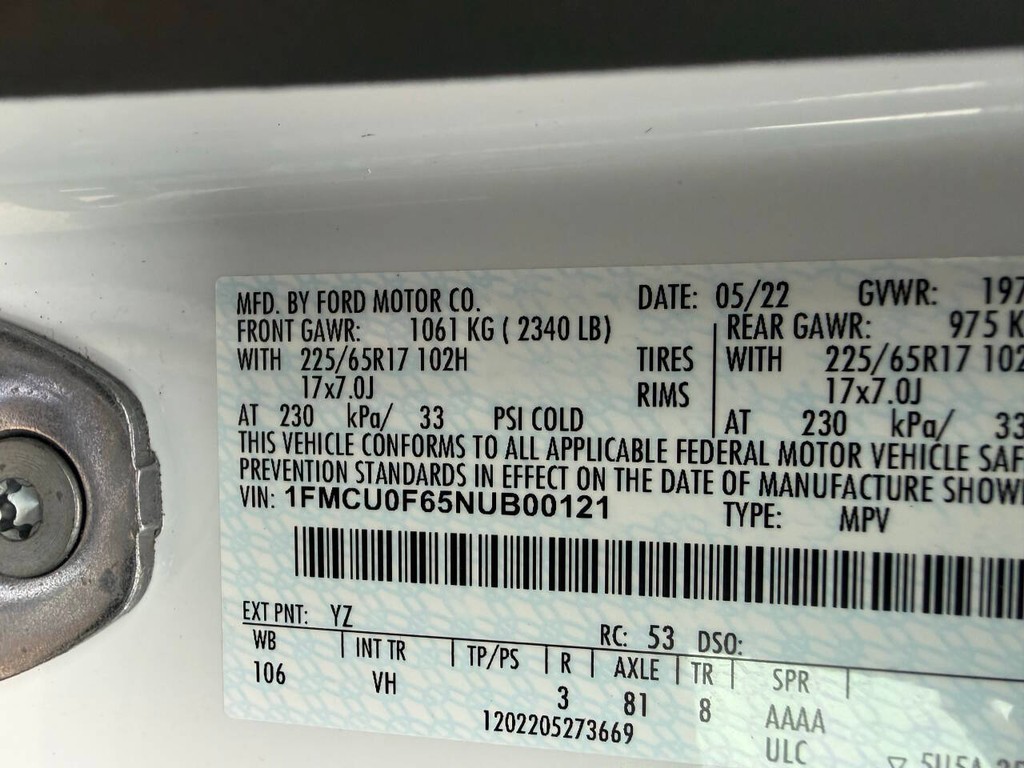 Ford Escape Vehicle Full-screen Gallery Image 31