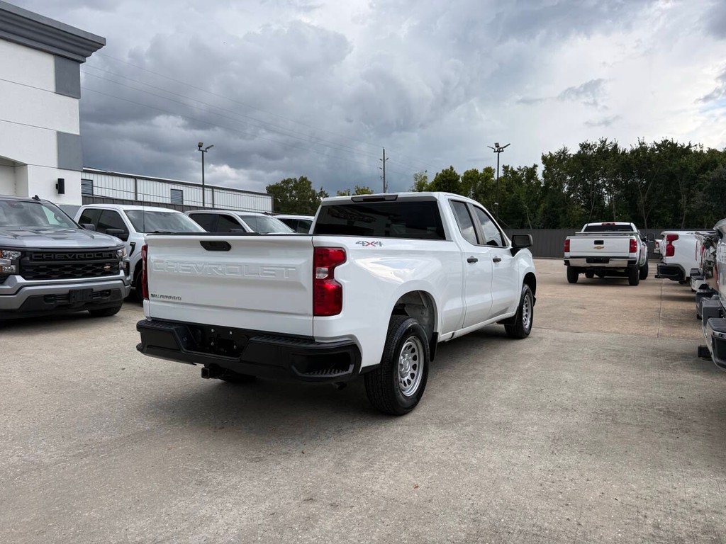 Chevrolet Silverado 1500 Vehicle Full-screen Gallery Image 05