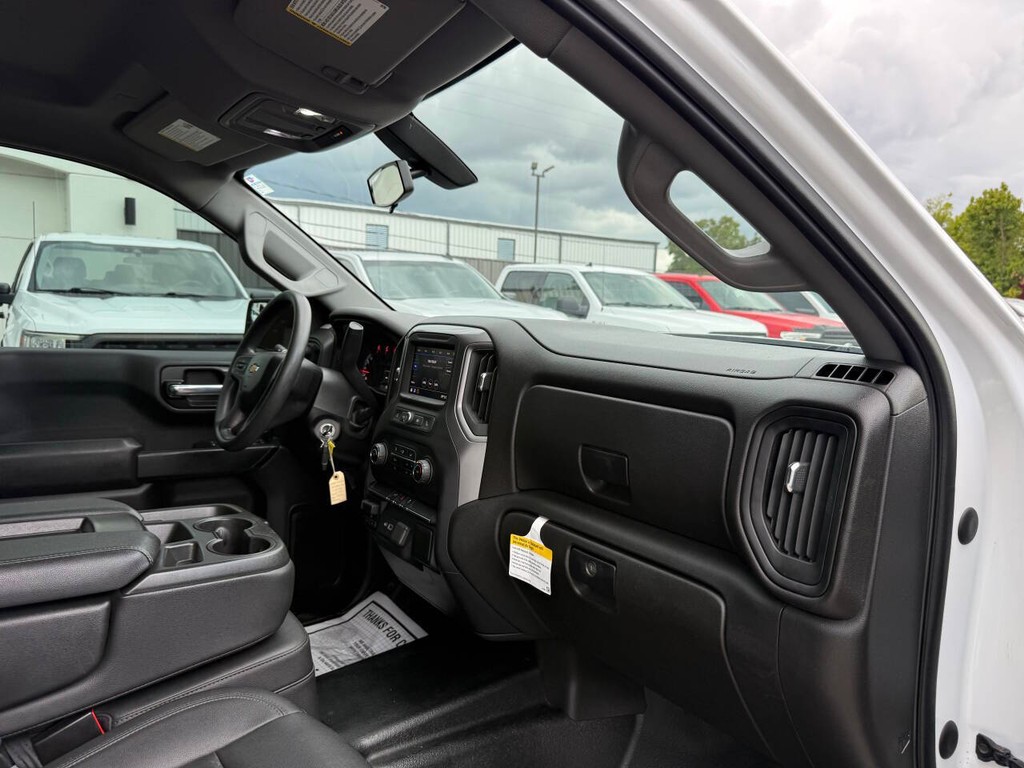 Chevrolet Silverado 1500 Vehicle Full-screen Gallery Image 08