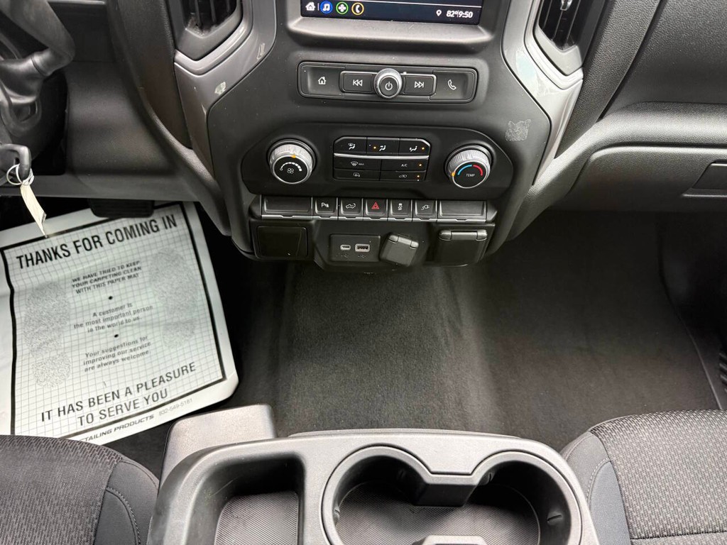 Chevrolet Silverado 1500 Vehicle Full-screen Gallery Image 29