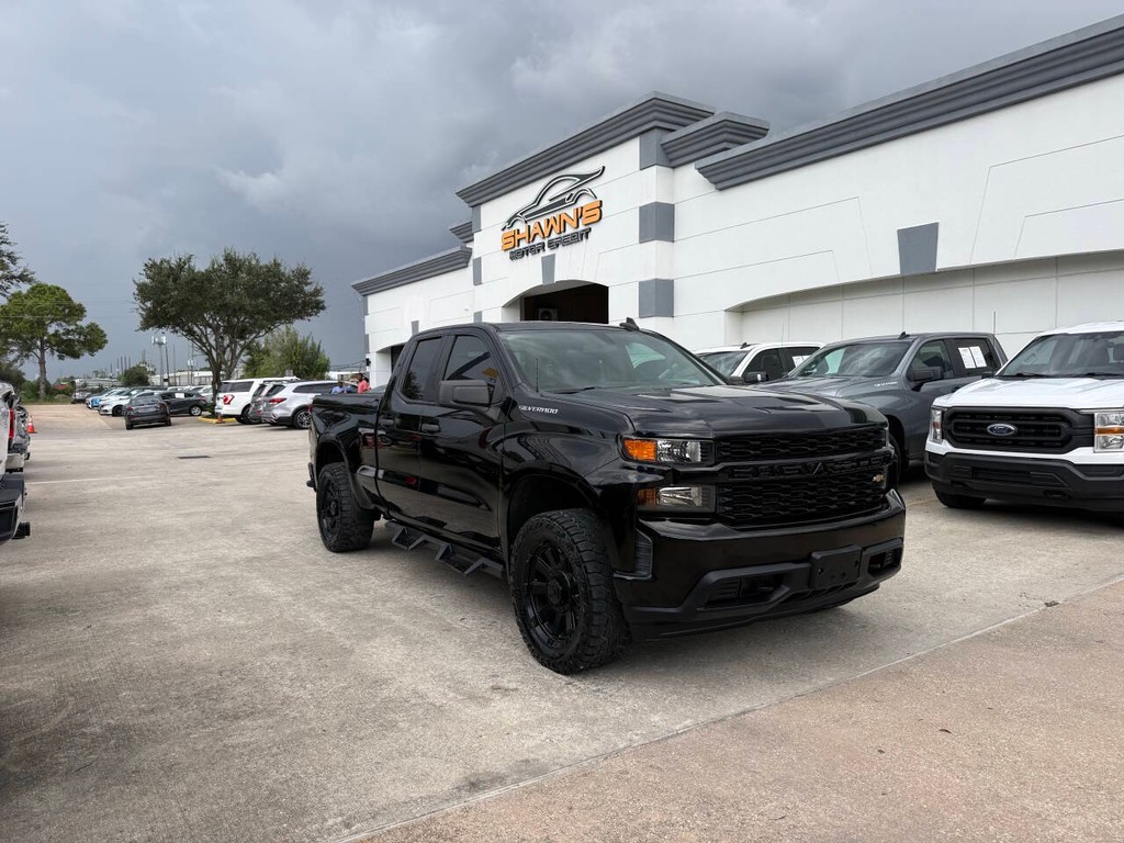 Chevrolet Silverado 1500 Vehicle Full-screen Gallery Image 42