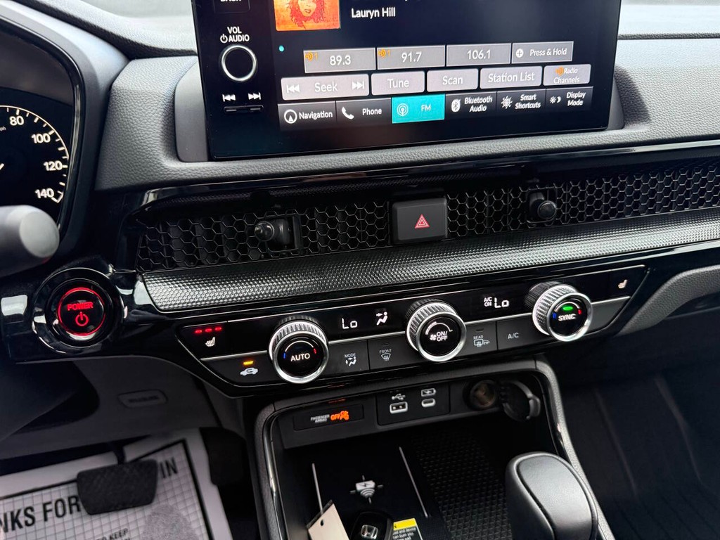 Honda CR-V Hybrid Vehicle Full-screen Gallery Image 28