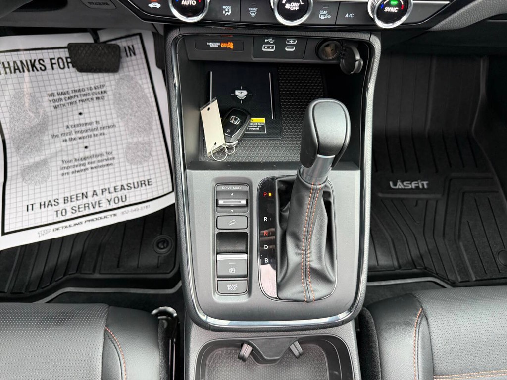 Honda CR-V Hybrid Vehicle Full-screen Gallery Image 30