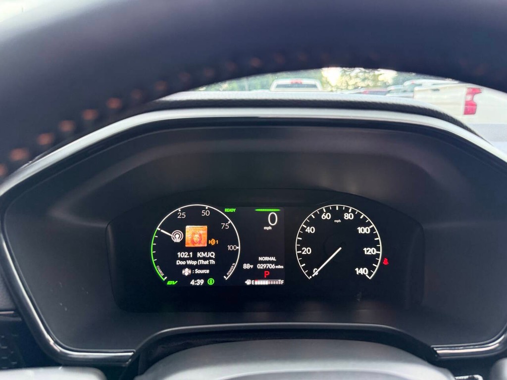 Honda CR-V Hybrid Vehicle Full-screen Gallery Image 34