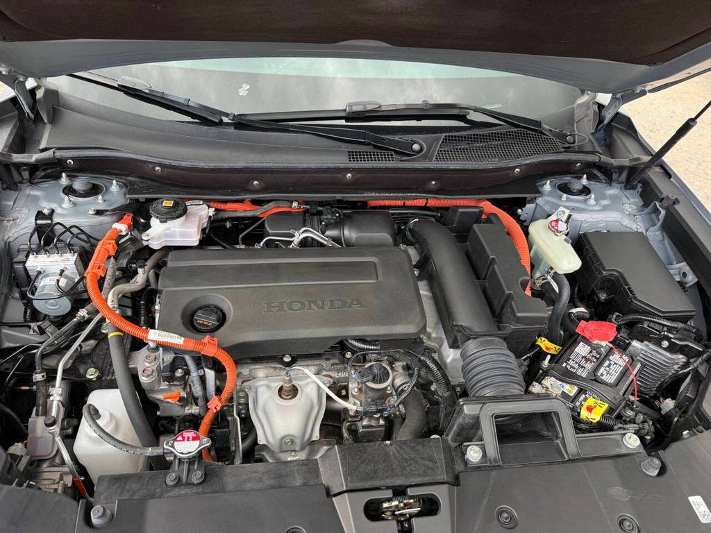 Honda CR-V Hybrid Vehicle Full-screen Gallery Image 36