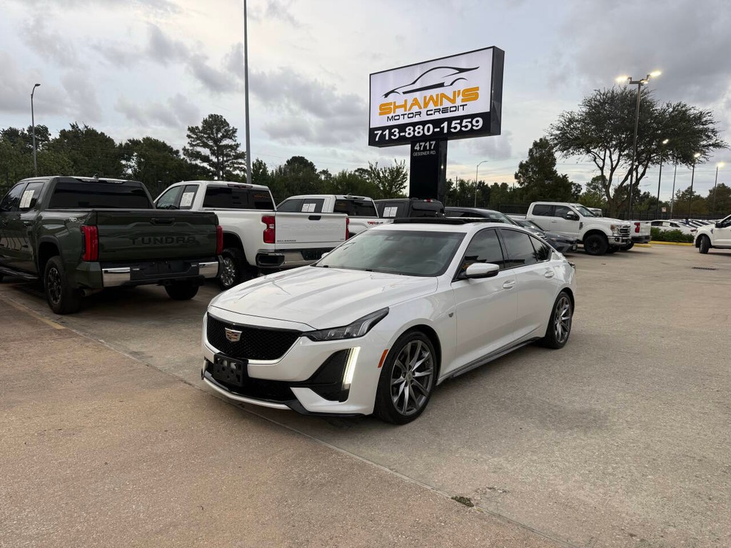 Cadillac CT5 Vehicle Full-screen Gallery Image 03